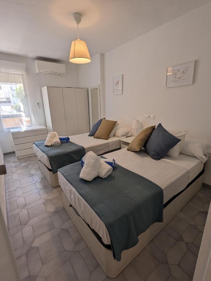 Apartamento Entero, Enormes Piscinas, Terraza Y Playa بينالماذينا المظهر الخارجي الصورة