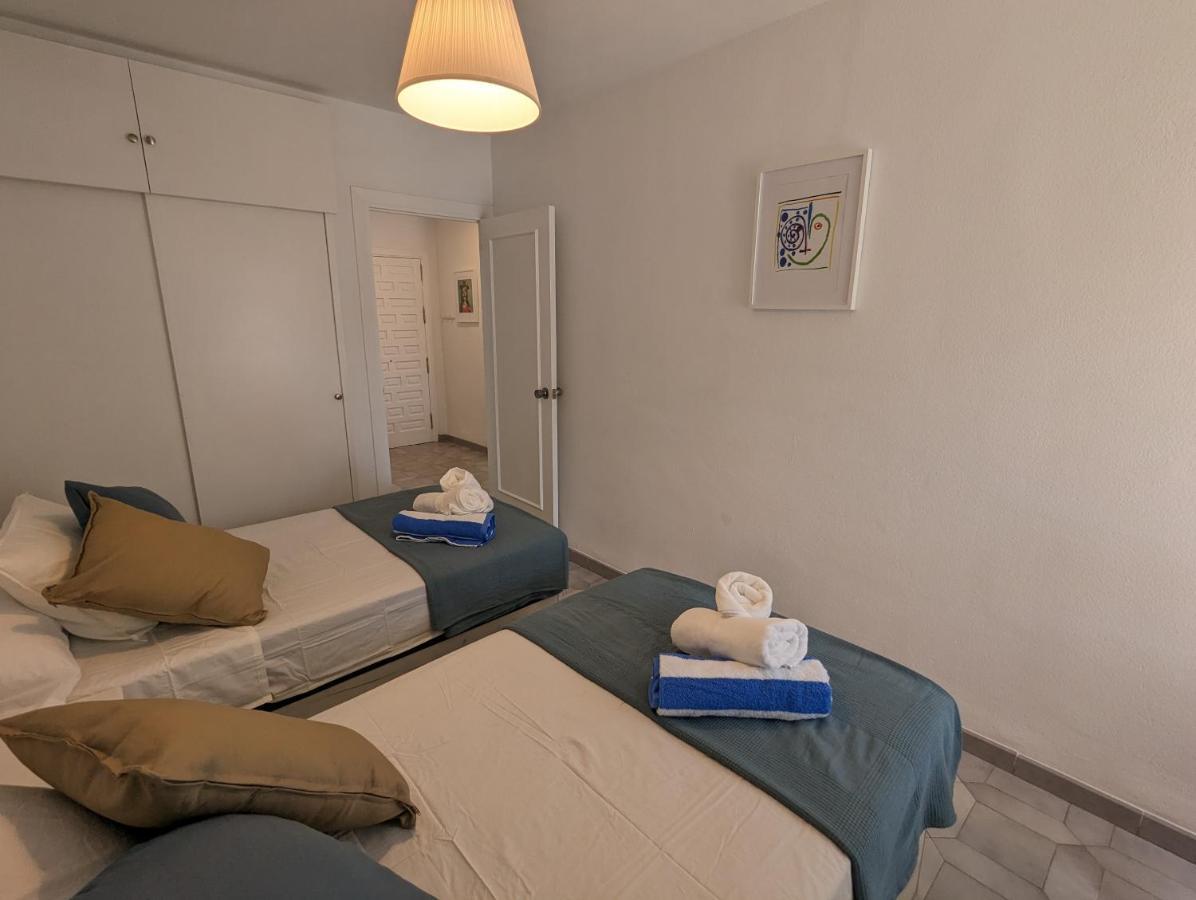 Apartamento Entero, Enormes Piscinas, Terraza Y Playa بينالماذينا المظهر الخارجي الصورة