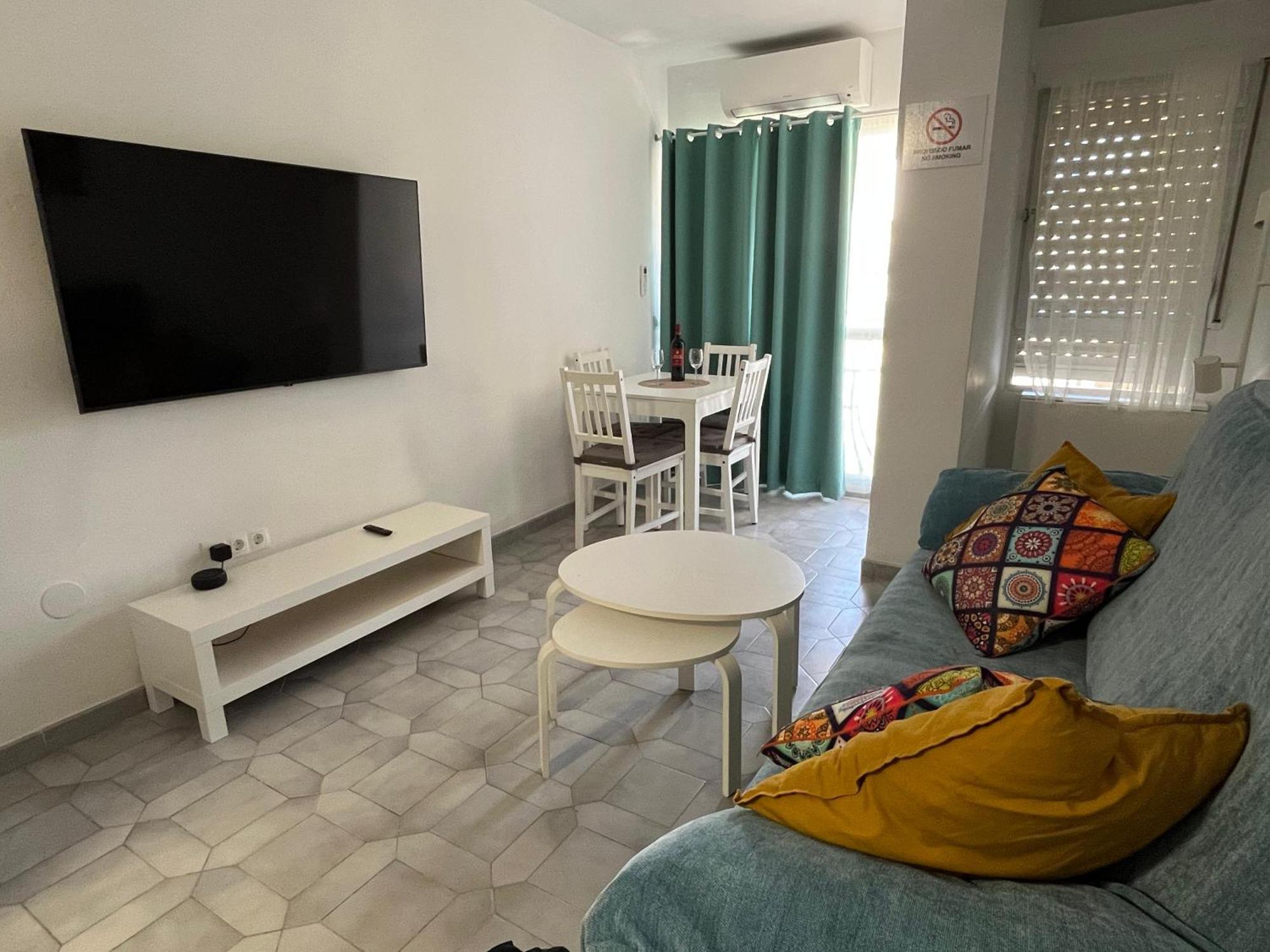 Apartamento Entero, Enormes Piscinas, Terraza Y Playa بينالماذينا المظهر الخارجي الصورة