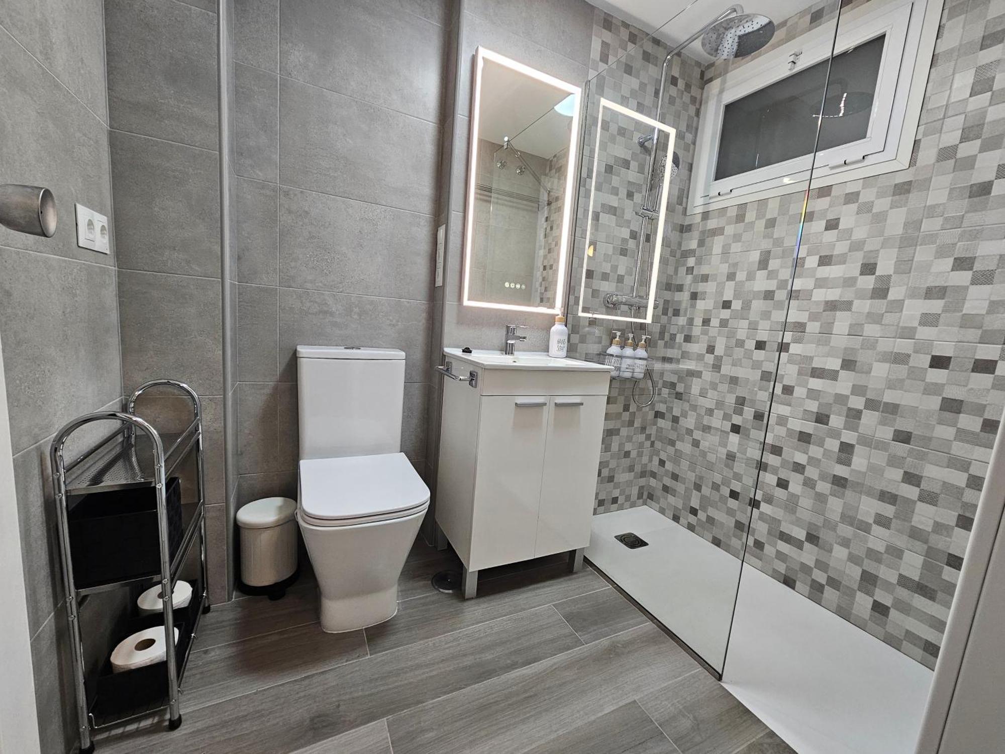 Apartamento Entero, Enormes Piscinas, Terraza Y Playa بينالماذينا المظهر الخارجي الصورة